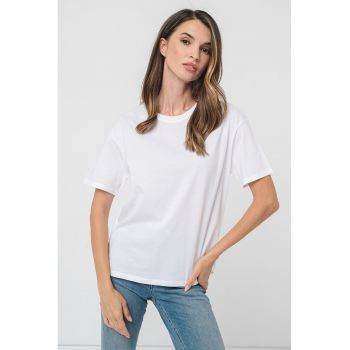 Tricou din bumbac cu decolteu la baza gatului