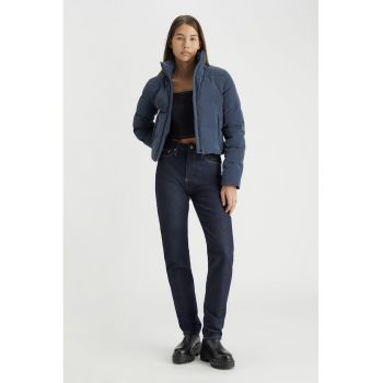 Blugi mom fit cu talie inalta