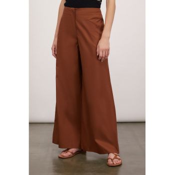 Pantaloni cu croiala ampla si talie inalta