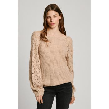 Pulover cu decolteu barcuta si maneci cu model pointelle