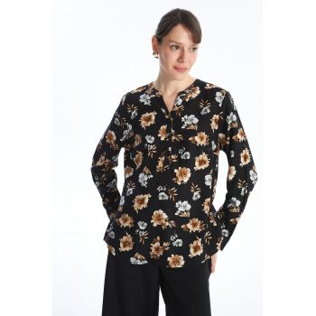 Bluza cu imprimeu si decolteu in V
