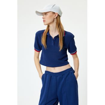 Tricou crop polo cu model texturat