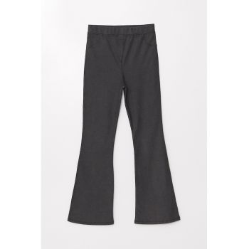 Pantaloni evazati de trening