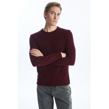 Pulover slim fit cu model uni