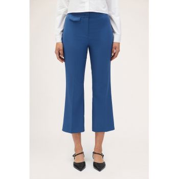 Pantaloni crop evazati