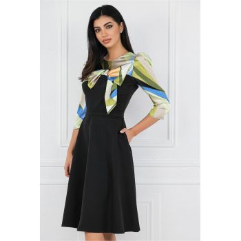 Rochie neagra cu imprimeu verde fistic si funda la bust