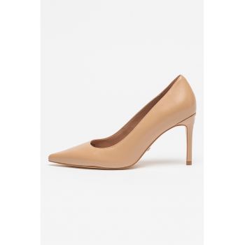 Pantofi de piele cu varf ascutit