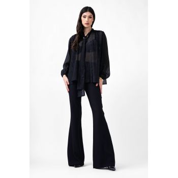 Bluza neagra cu insertii si  esarfe