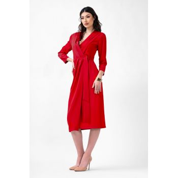 Rochie midi rosie cu pliuri si cordon in talie