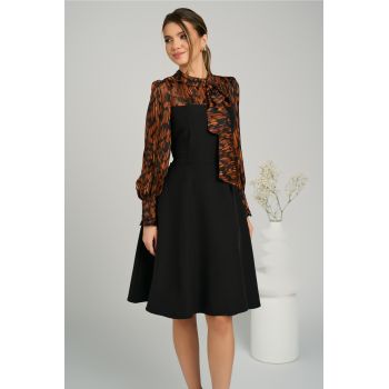 Rochie office din stofa neagra cu voal la bust si animal print caramiziu ieftina