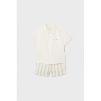 Set de camasa cu maneci scurte si pantaloni scurti