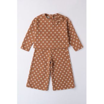 Set de pantaloni evazati si bluza cu model floral