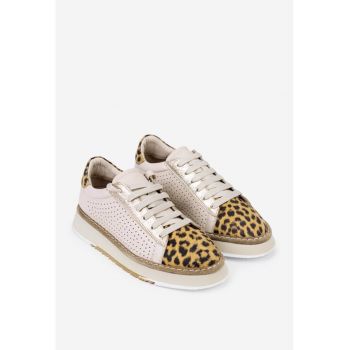 Pantofi  bej din piele cu model leopard