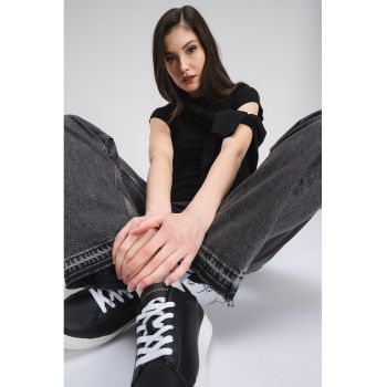 Tricou cu broderie logo