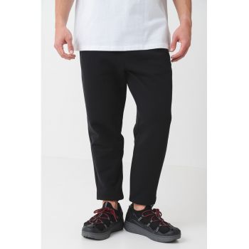 Pantaloni de trening conici cu snur pentru ajustare