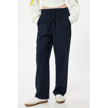 Pantaloni de trening cu snur