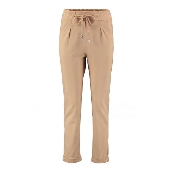 Pantaloni cu talie ajustabila
