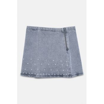 Fusta din denim cu aplicatii cu strasuri