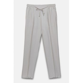 Pantaloni cu model uni si snur de ajustare in talie