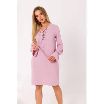 Rochie lejera cu detaliu cu siret -