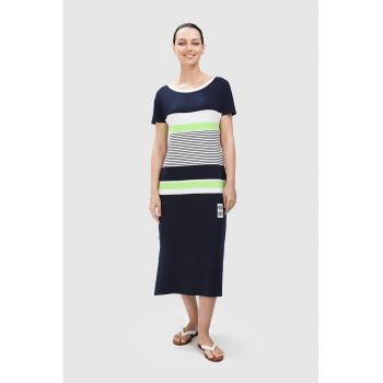 Rochie midi cu model in dungi