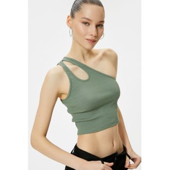 Top crop cu decolteu pe un umar