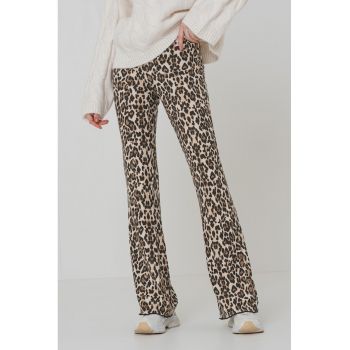 Pantaloni evazati cu model animal print