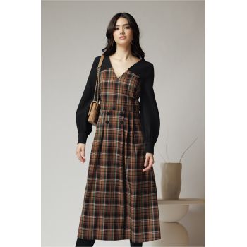 Rochie DY Fashion office din stofa maro cu carouri si maneci negre ieftina