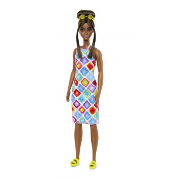 Papusa Barbie Fashionista Satena Cu Ochelari De Soare Galbeni