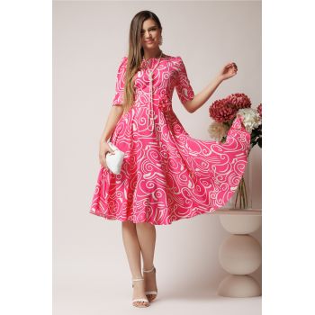 Rochie de zi din voal fucsia cu imprimeuri si floare in talie