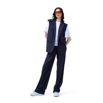 Costum gri cu vesta si pantaloni drepti