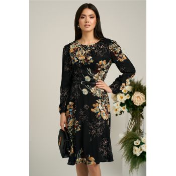 Rochie neagra cu imprimeuri florale bej si curea in talie