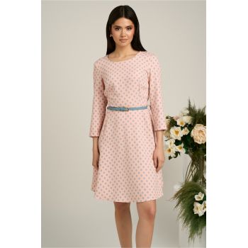 Rochie scurta roz cu buline gri si curea in talie