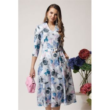 Rochie din stofa gri midi de zi cu imprimeuri florale albastre si decolteu