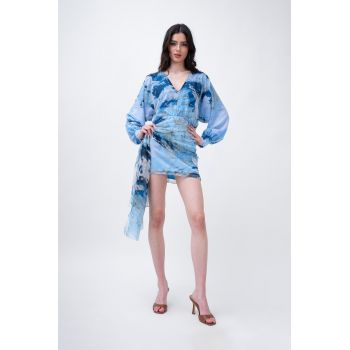 Rochie mini baby blue din voal printat cu esarfa
