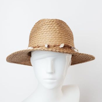 Palarie de paie impletita cu decoratiune din scoici, camel