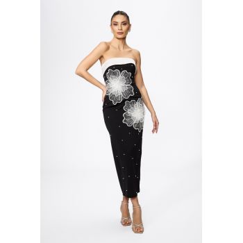 Rochie de ocazie premium cu croi drept accesorizata cu flori 3D si perlute Parma Neagra