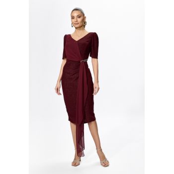 Rochie de ocazie din licra cu fir lame si detaliu din voal tip esarfa Brillia Bordo