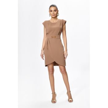 Rochie eleganta cu model petrecut si umeri buretati Zitta Bej