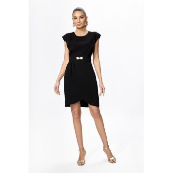 Rochie eleganta cu model petrecut si umeri buretati Zitta Neagra