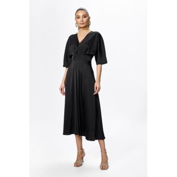 Rochie eleganta din satin cu maneci scurte asimetrice Tadeea Neagra