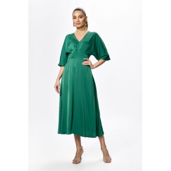 Rochie eleganta din satin cu maneci scurte asimetrice Tadeea Verde