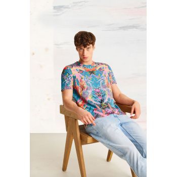 tricou culoarea turcoaz, modelator