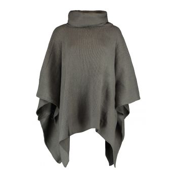 Poncho cu guler inalt