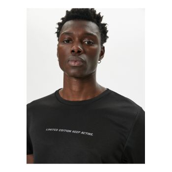 Tricou regular fit cu text