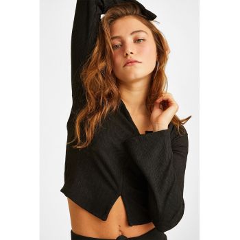 Bluza cu decolteu in V si slit frontal