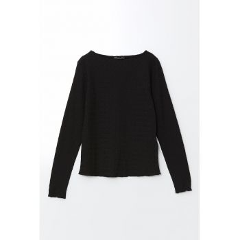 Bluza lejera cu decolteu rotund