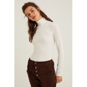 Bluza striata cu guler inalt