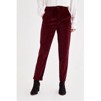 Pantaloni conici cu talie inalta