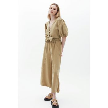 Pantaloni crop cu croiala ampla